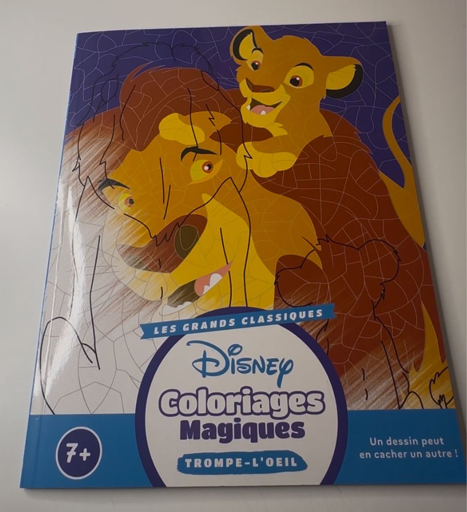 Розмальовка дитяча Disney hachette heroes