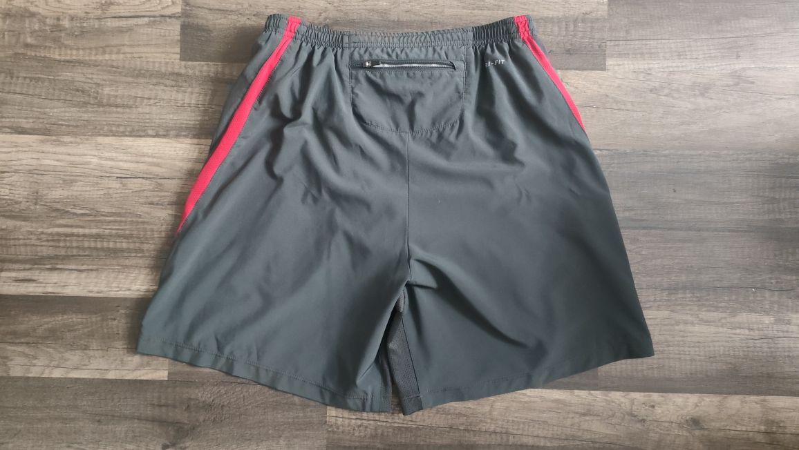 świeyne spodenki do biegania Nike running dri-fit jak nowe