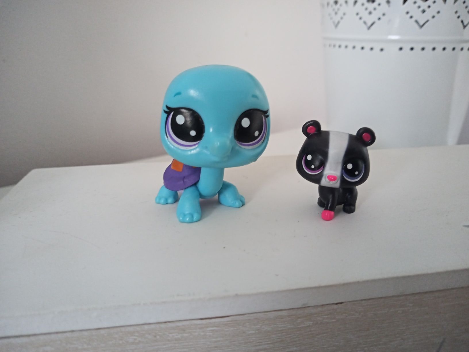 Figurki dwie sztuki żółw skunks LPS littlest pet shop