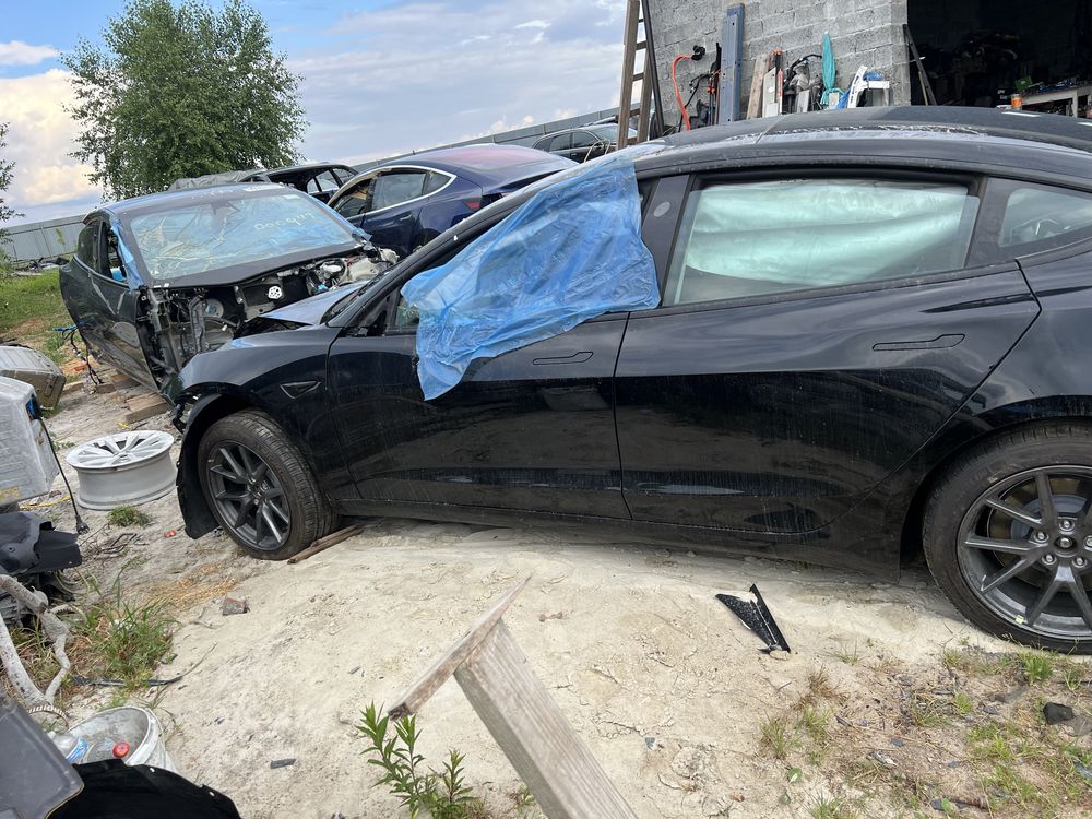 Tesla model 3 двері , tesla model 3 чвертка / розборка tesla model 3 /