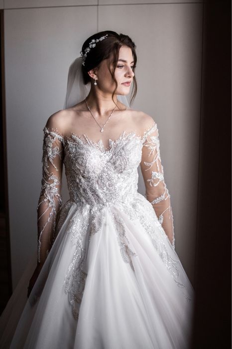 Весільна сукня