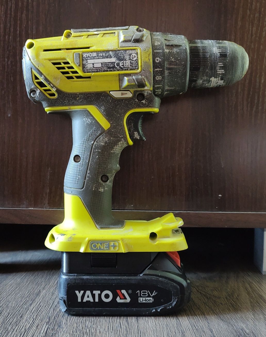 Adapter Ryobi ONE+ na baterie YATO 18V