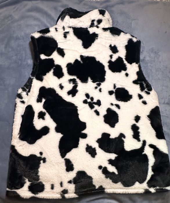 Colete quente de pelo por dentro e por fora branco e preto, tamanho L
