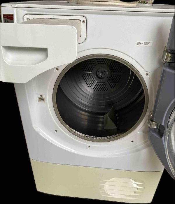 Сушильна машинка для одягу Ariston Hotpoint
