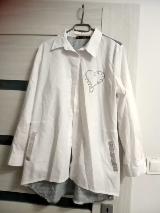 koszula biała z nadrukiem