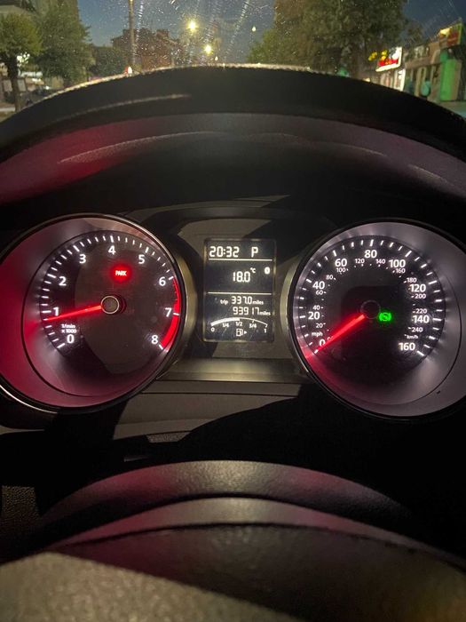 Volkswagen Jetta 2015 автомат 2.0 газ/бензин