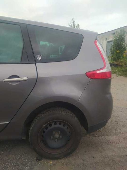 Четверть крыло кузов Renault Grand Scenic III разборка