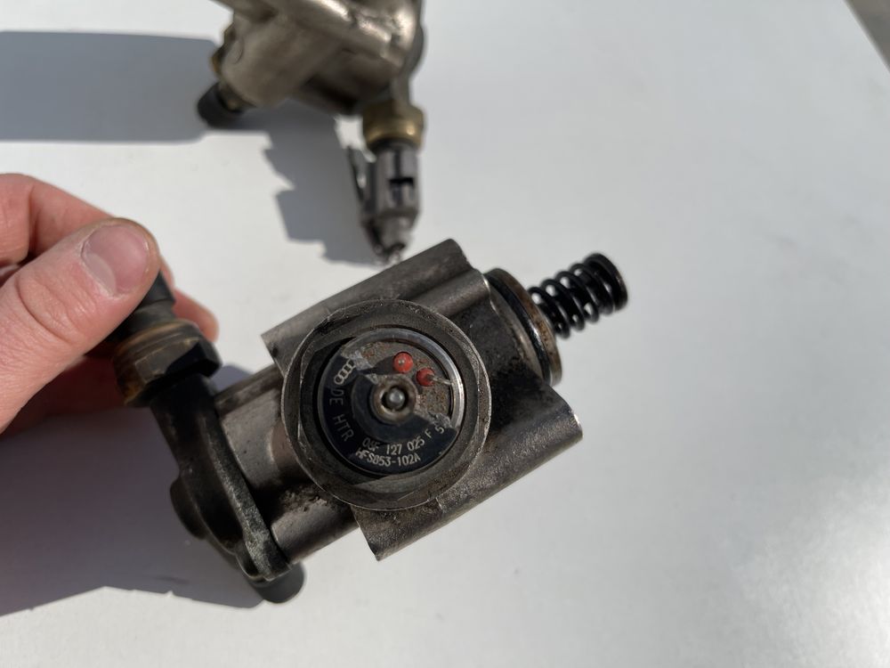 Тнвд топливный насос паливний насос Пассат Б6 2.0 TFSI 06F 127 025F