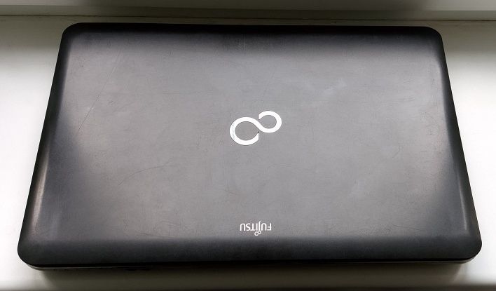Fujitsu Lifebook AH512 - 15,6" Intel Core i5-3210M до 16Гб DDR3 SSD