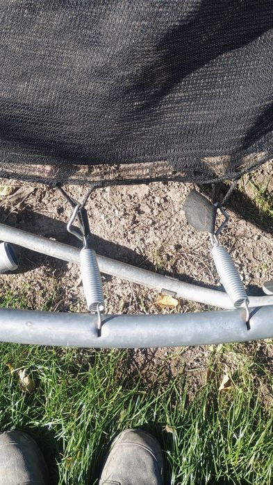 Продам батут 2,5м б/у