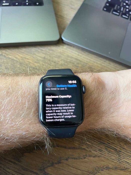 Apple Watch SE 44 мм | Зарядка + додатковий ремінець