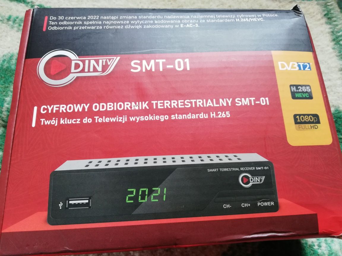 Dekoder dvb-t2 hevc Nowy+monitor komp. z funkcją tv