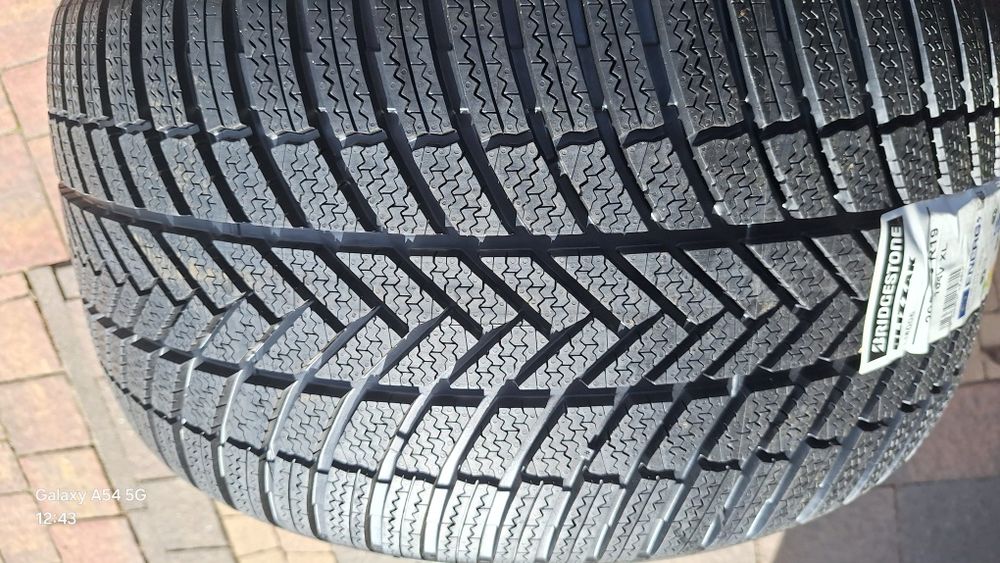 2 nowe opony zimowe 295/35/19 Bridgestone