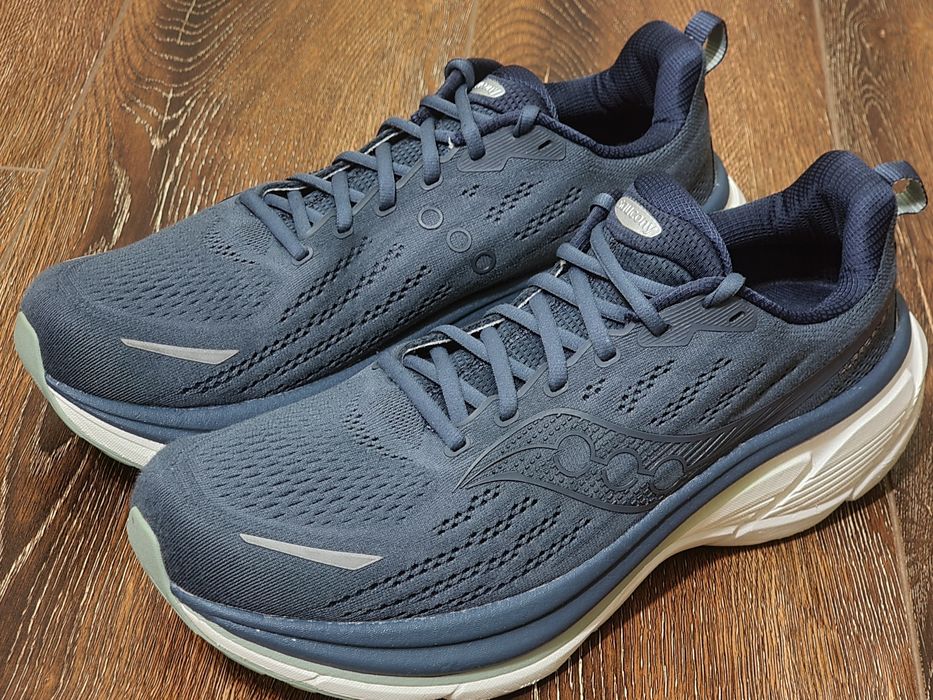 Оригінал 100% чоловічі кросівки saucony hurricane 25   EUR 47