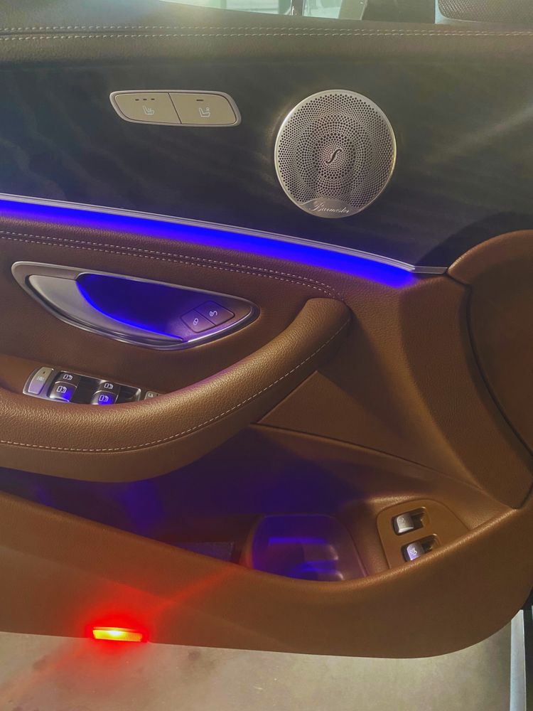 Mercedes E300 AMG Line - hibrido/diesel - 2019