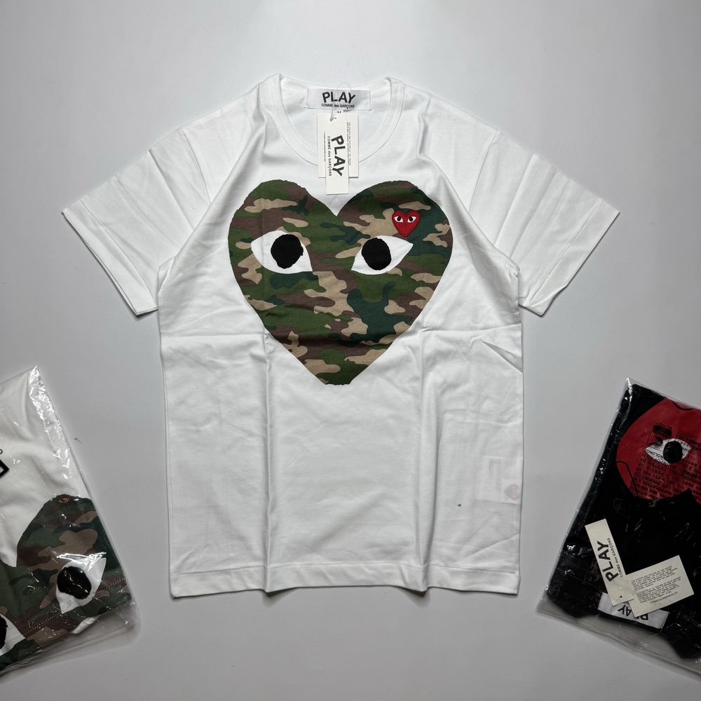 Футболка comme des garcons/ футболка play/ футболка cdg