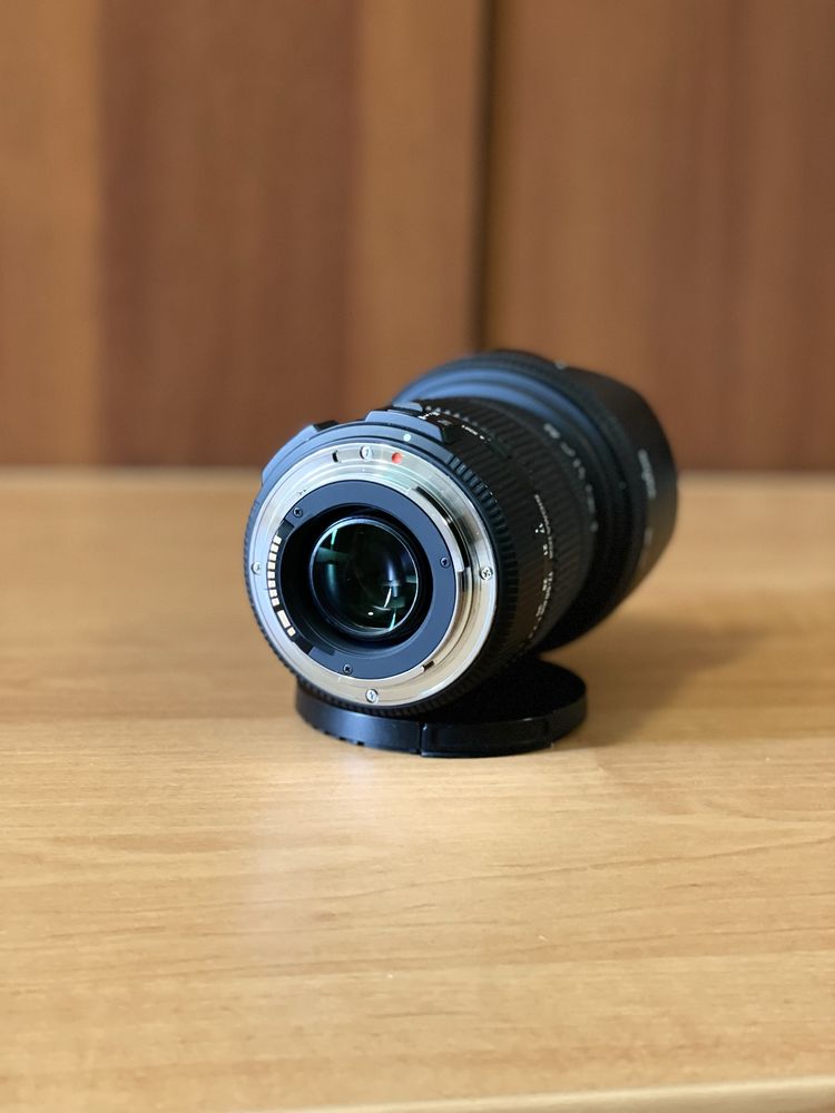 Sigma AF 17-50mm f/2.8 EX DC HSM
