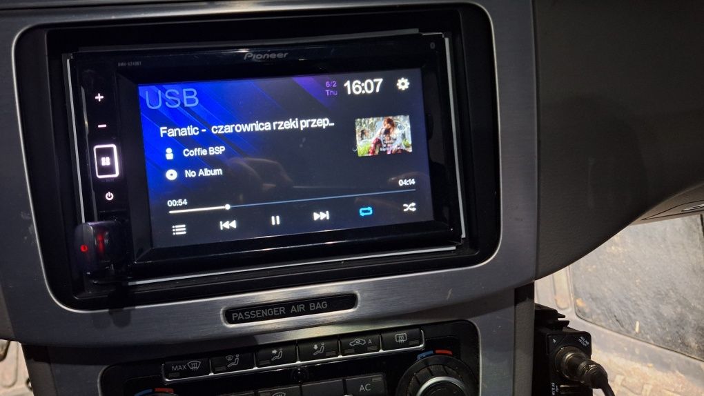 Pioneer dmh a240bt