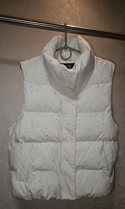 Жилетка коротка з стразами, р.46-48