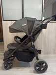 Wózek spacerowy Joie Litetrax 4 DLX w kolorystyce Coal