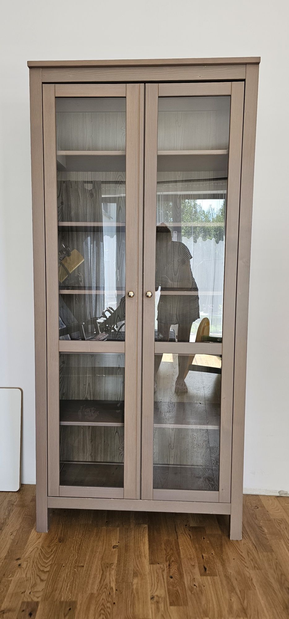 Regał witryna biblioteczka hemnes ikea drewniana