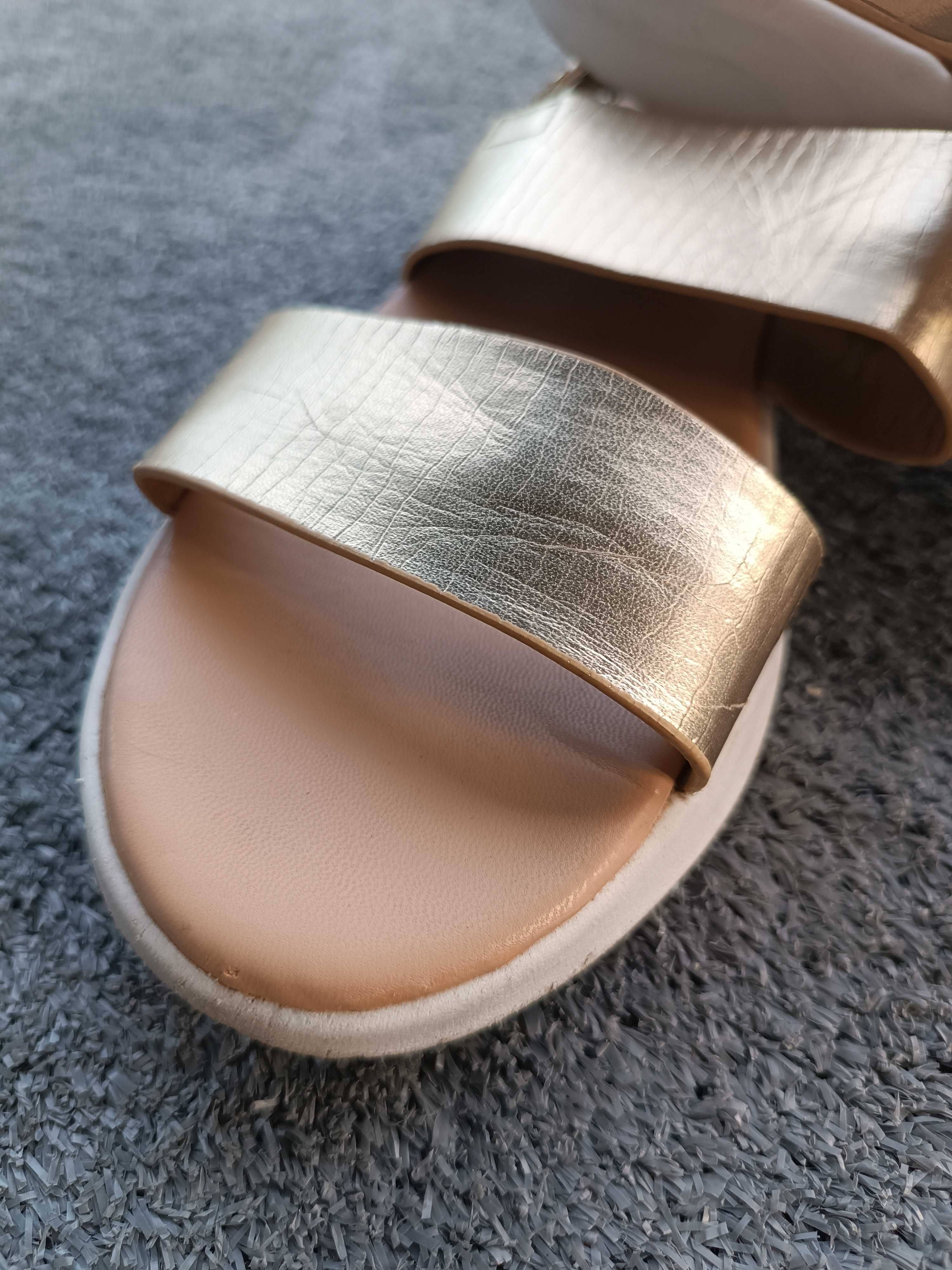 Sandały damskie złote używane Primark, rozmiar 37  (wkładka 24 cm)