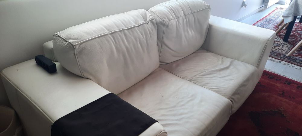 2 sofas em pele genuina