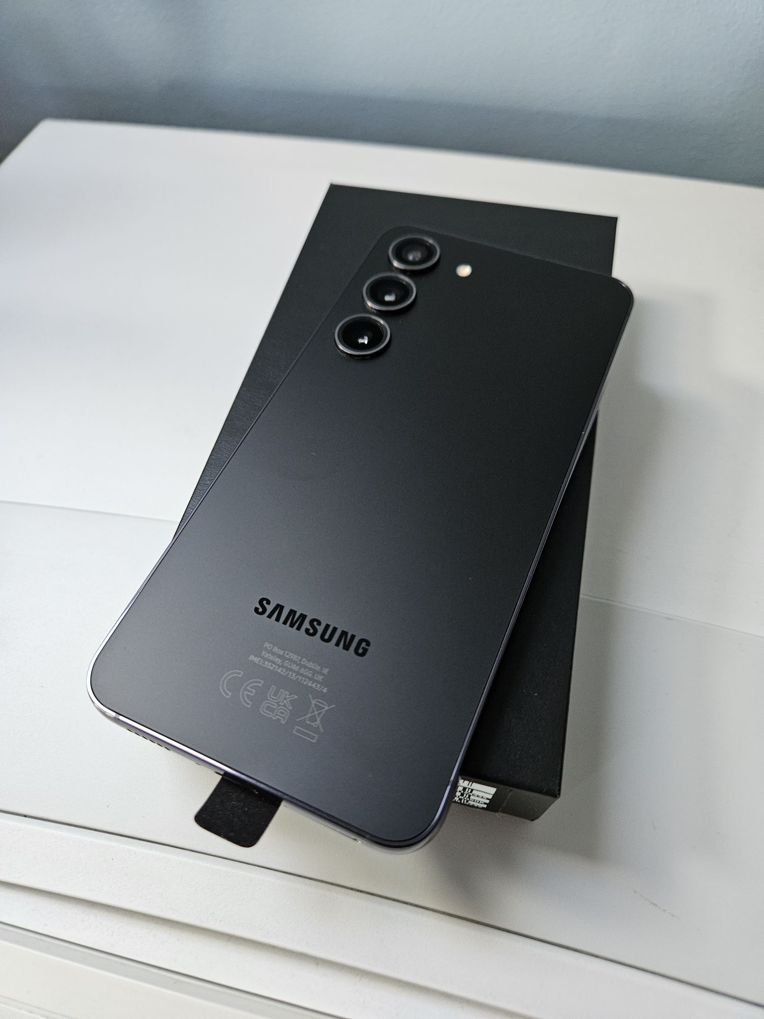 Samsung Galaxy S23 256GB Czarny pełny zestaw producenta + Gratisy!