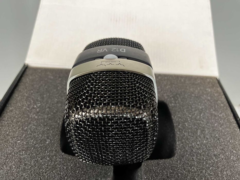 Mikrofon dynamiczny AKG D12 VR - do stopy perkusji