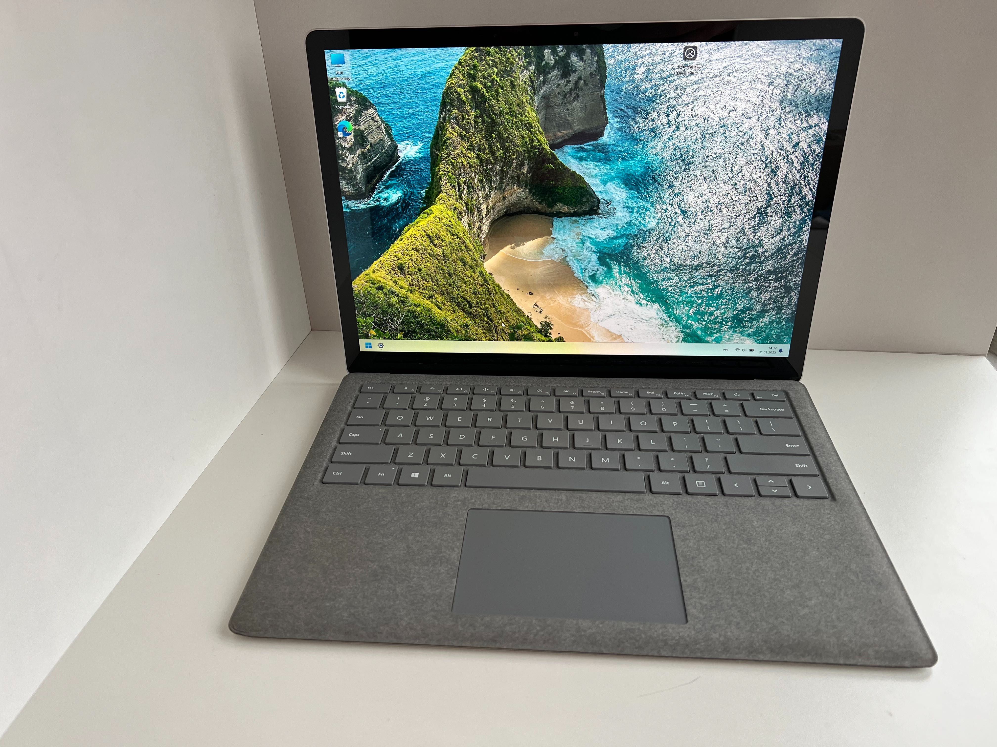 Ноутбук 
Microsoft Surface Laptop i5 8Gb 256Gb