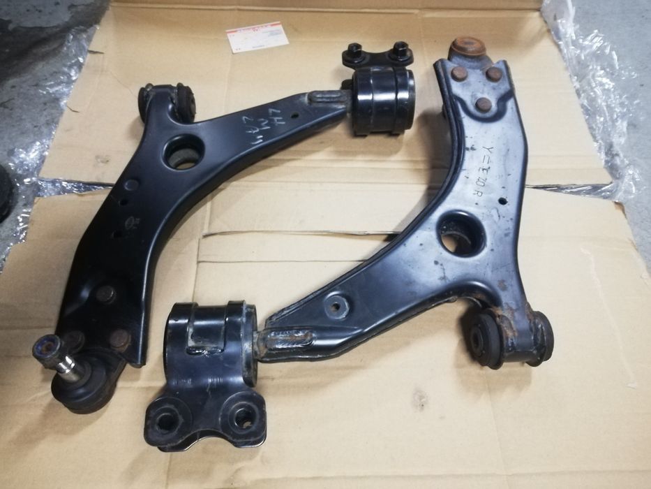 2x wahacz wahacze przód Ford Focus mk2 C-max przednie 18mm