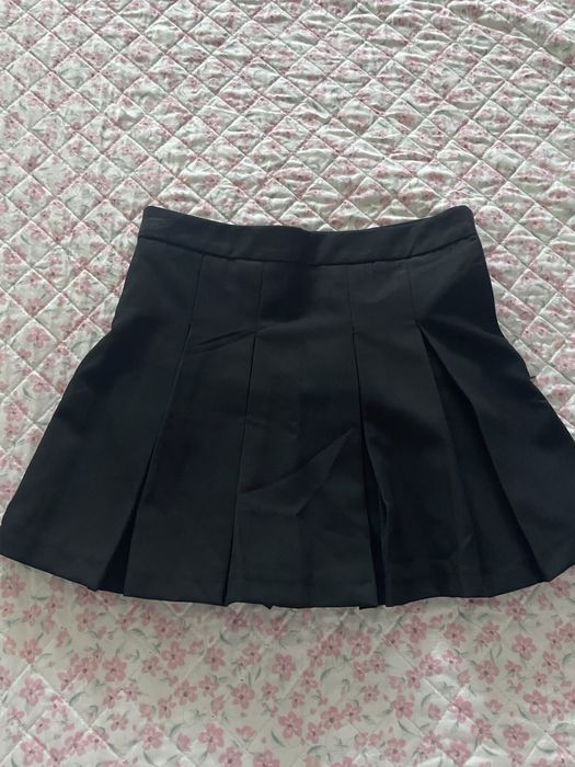 Saia preta com calções S  novo