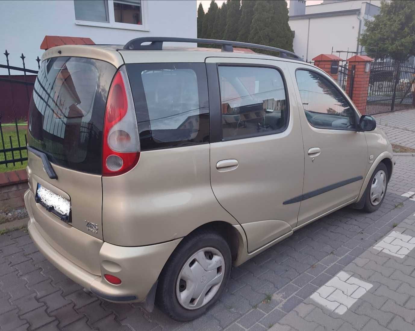 Toyota Yaris Verso 1.3 2001r