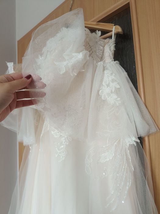 Suknia ślubna plus size