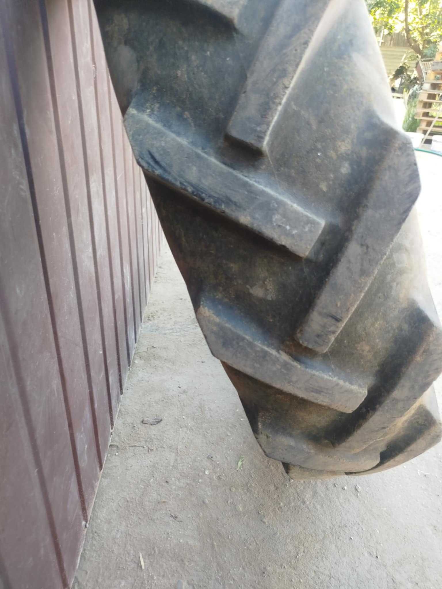 Opony    9.5 R36