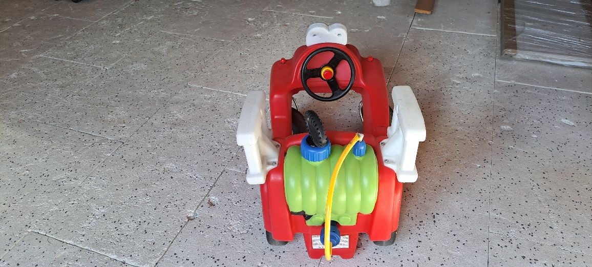 Autko little tikes