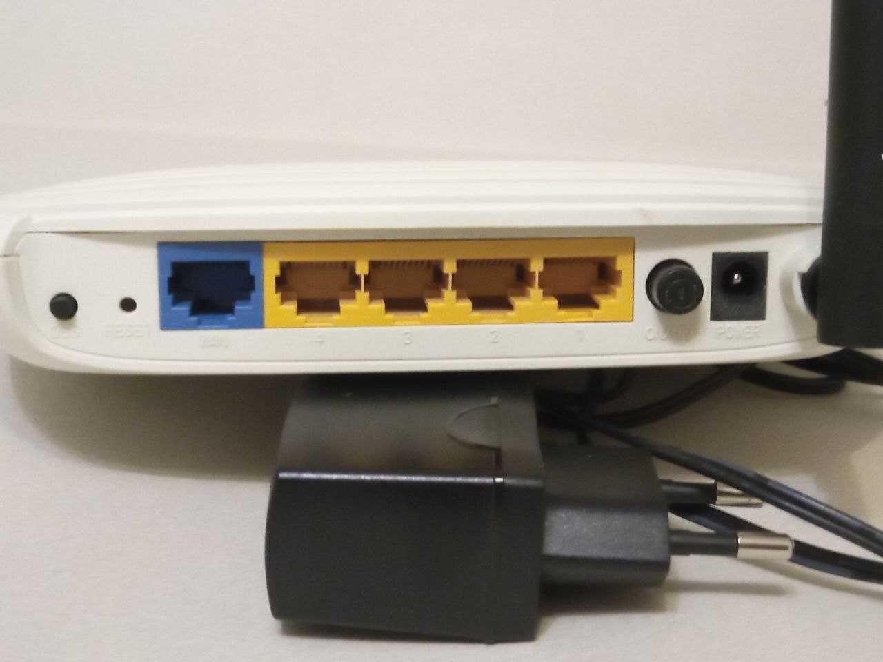wi-fi роутер tp-link wr740n в рабочем состоянии