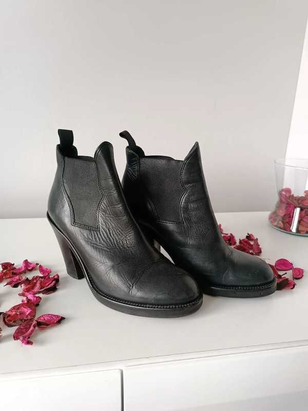 Oryginalne skórzane buty damskie Acne