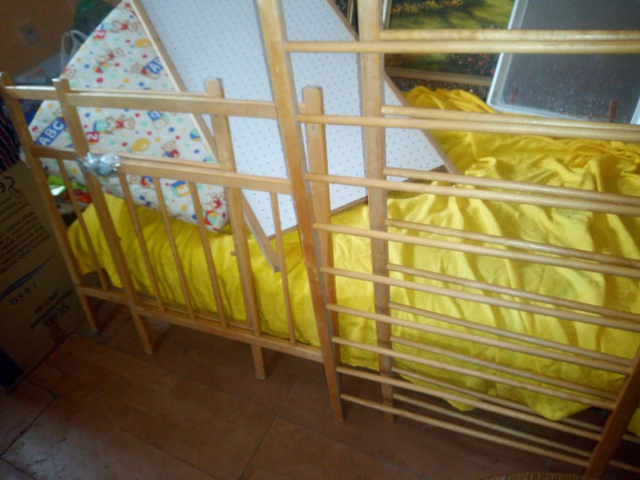 Łóżeczko drewniane115x60 cm w kolorze naturalna sosna + materacyk