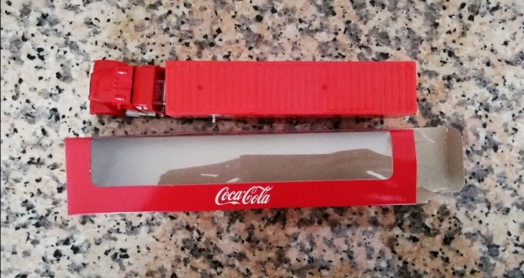 12 Camiões de Brincar Coca Cola + 2 Abre Caricas Coca Cola