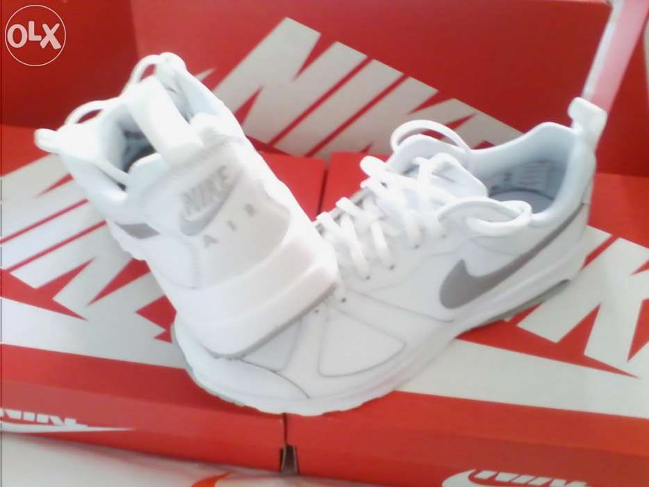 Nike air max brancos n.º 42 - novas e originais