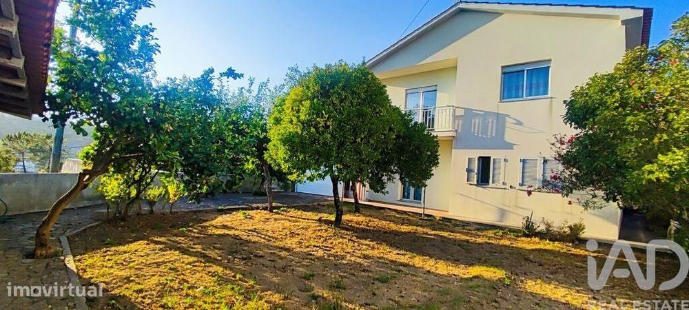Casa / Villa T3 em Vilar de Mouros de 196,00 m2
