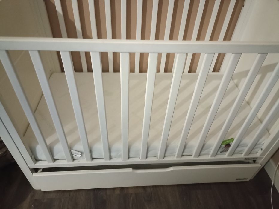 Łóżeczko dla dziecka 120x60cm marki Woodies plus przewijak