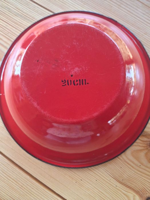 Czerwona miska emaliowana PRL 20cm