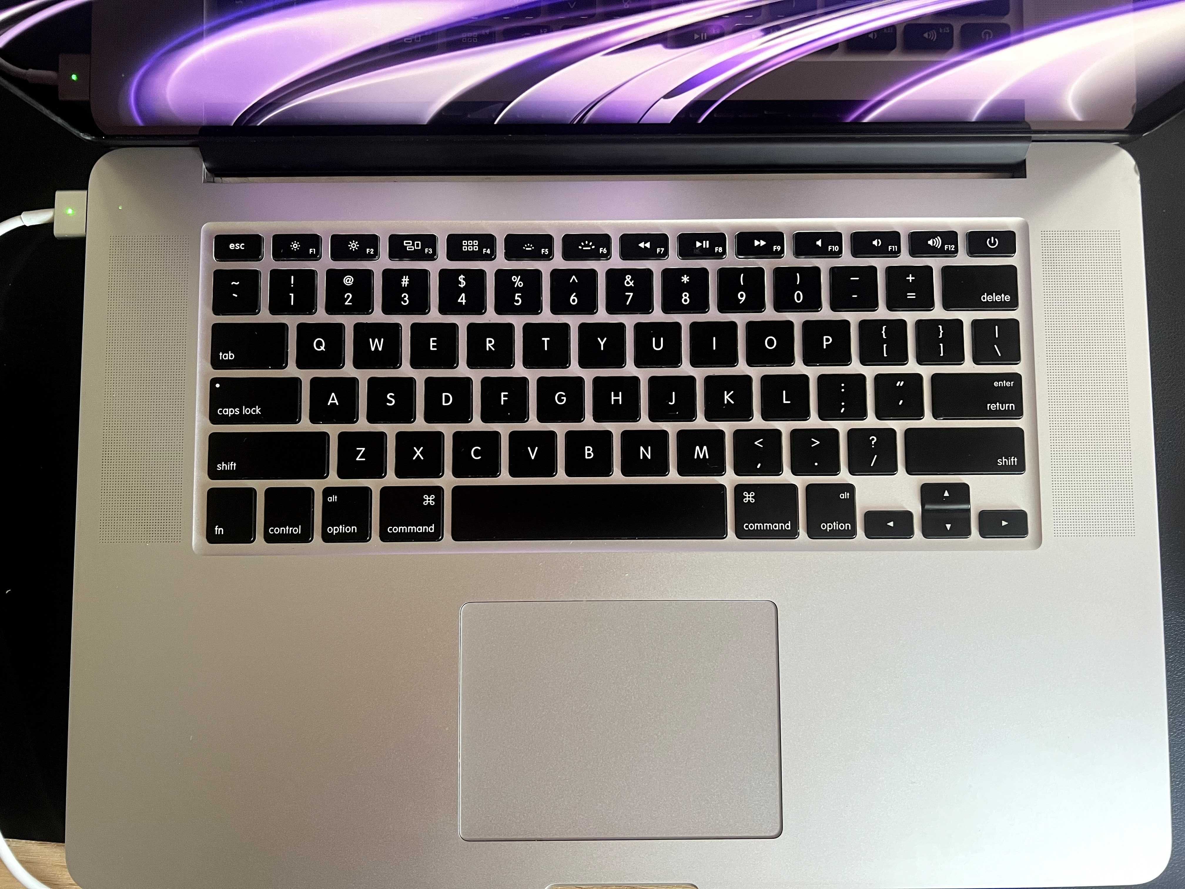 Macbook Pro 15" Mid 2015 (Com duas gráficas)