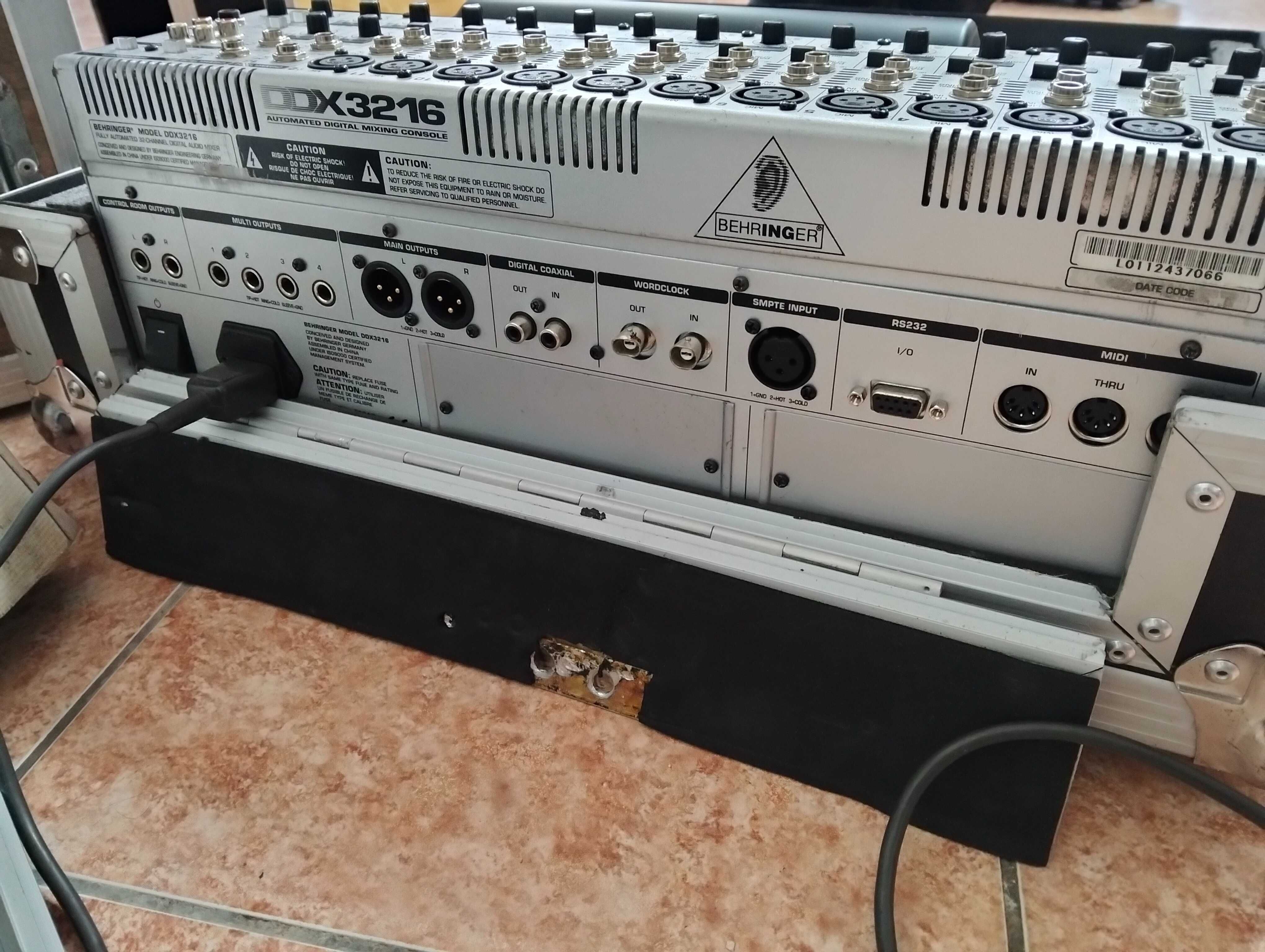 Mesa mistura Beringer DDX3216
