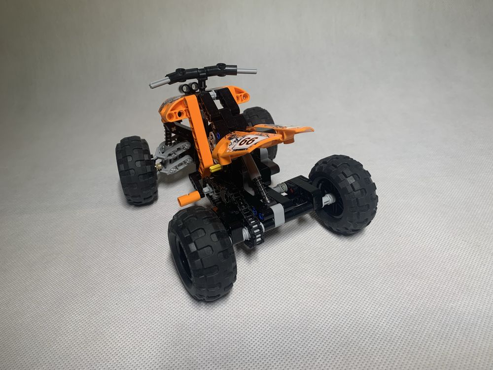 Lego 9392 - Quad