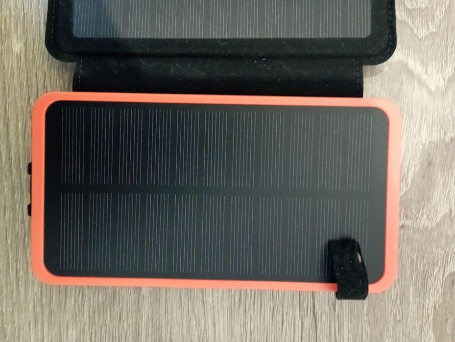 Портативна батарея Power Bank 25000mAh Solare S025 с соняшною зарядкою