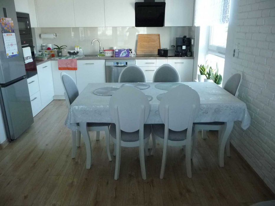 Stół biały do salonu - aneksu kuchennego