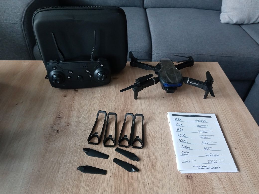 Dron z kamerką, 3akumulatory- NOWY